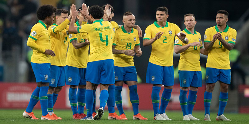 Brasil presenta una baja y tres jugadores en duda para la final frente a Perú